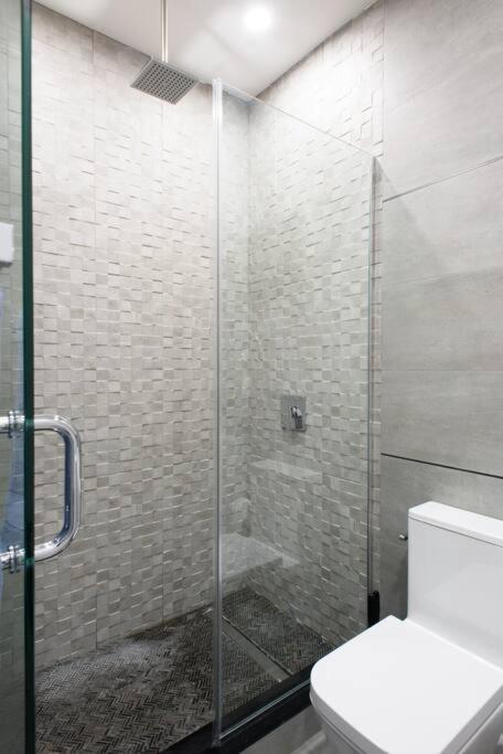 78-2B New furnished 1BR WD walk to Central Park
