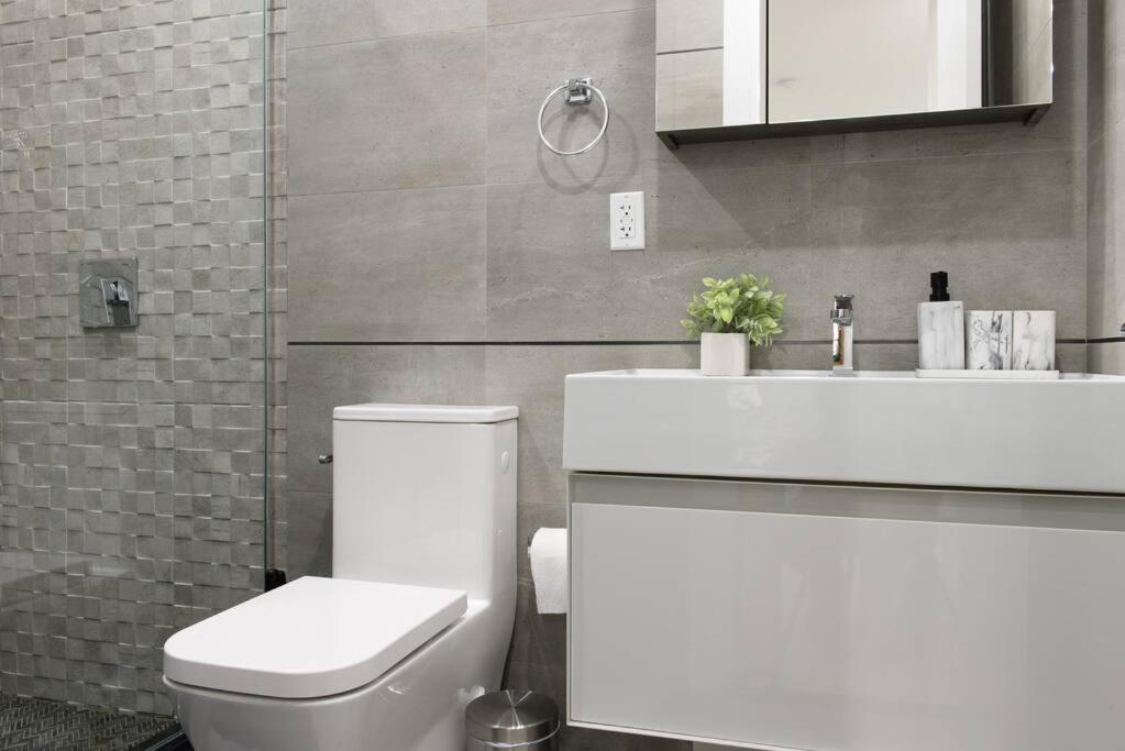 78-2B New furnished 1BR WD walk to Central Park
