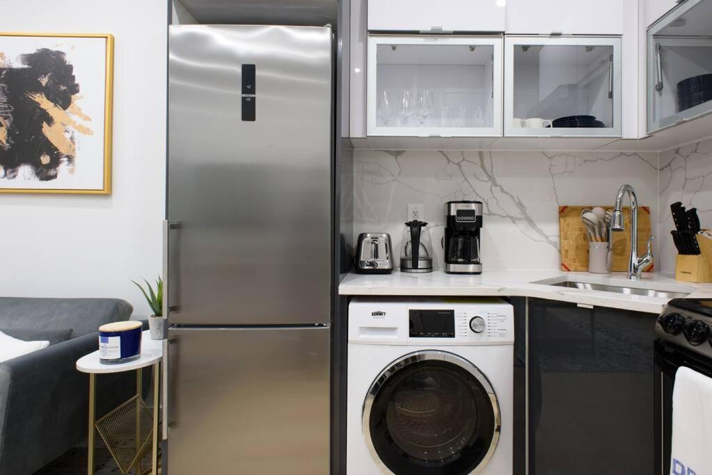 78-2D New furnished 1BR WD walk to Central Park
