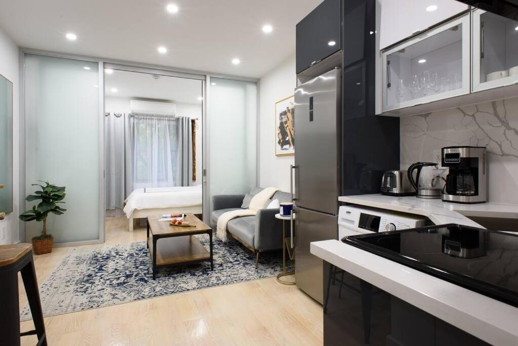 78-2D New furnished 1BR WD walk to Central Park