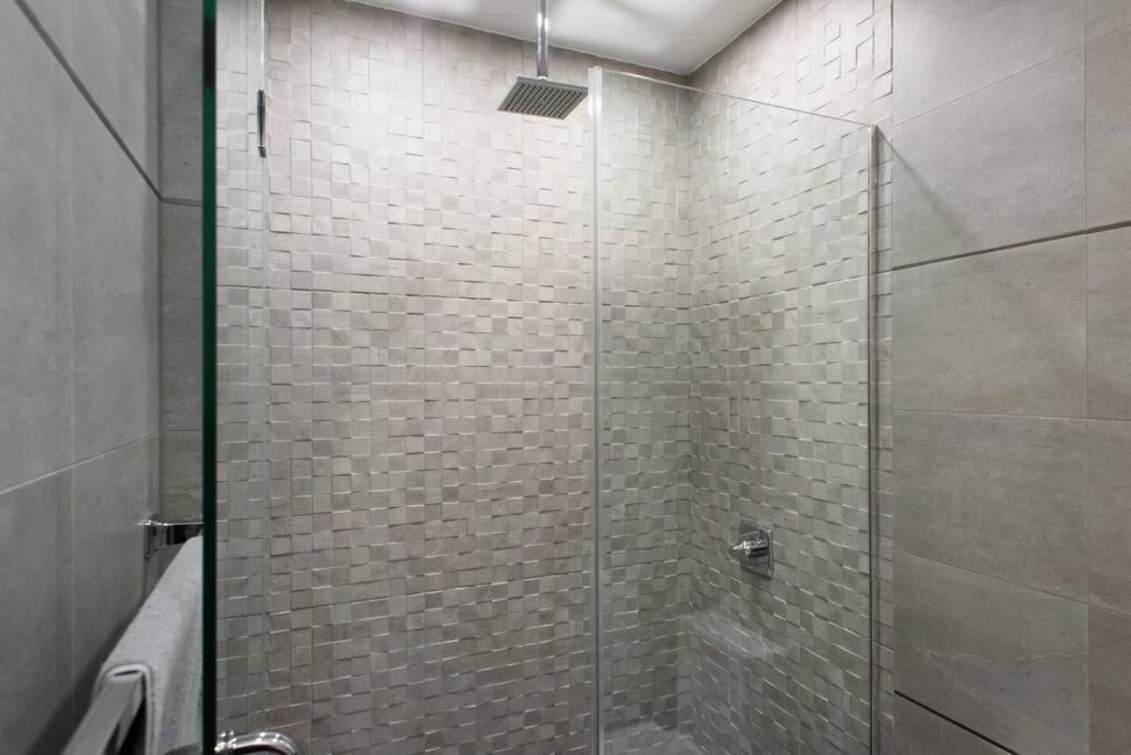 78-2D New furnished 1BR WD walk to Central Park