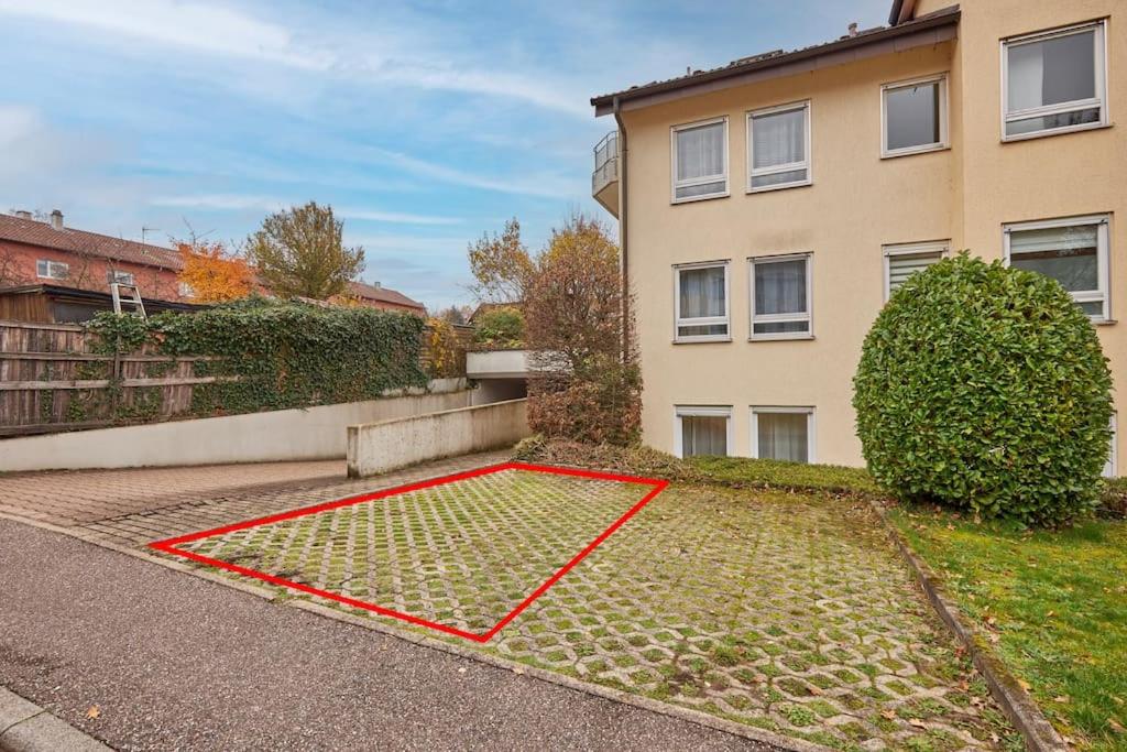Nicole, schönes Apartment in Pforzheim