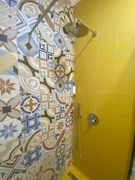 CASA ROI, Yellow apartment in the heart of Blloku