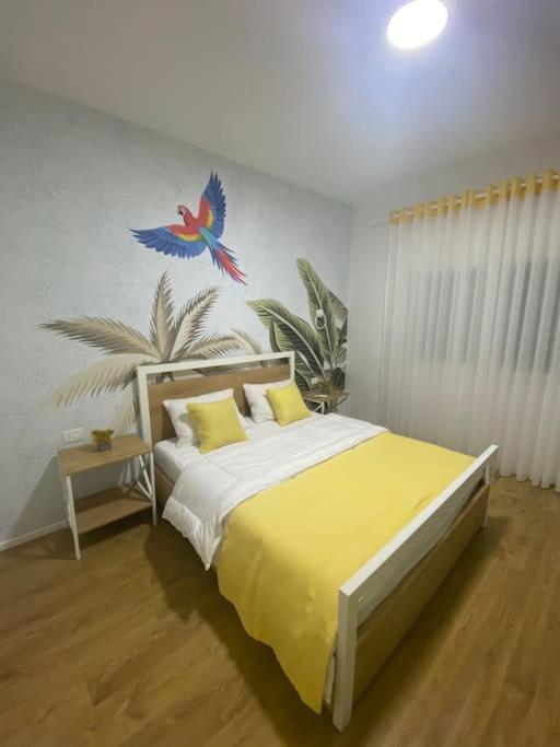 CASA ROI, Yellow apartment in the heart of Blloku