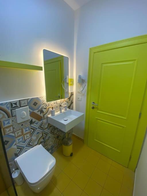 CASA ROI, Yellow apartment in the heart of Blloku