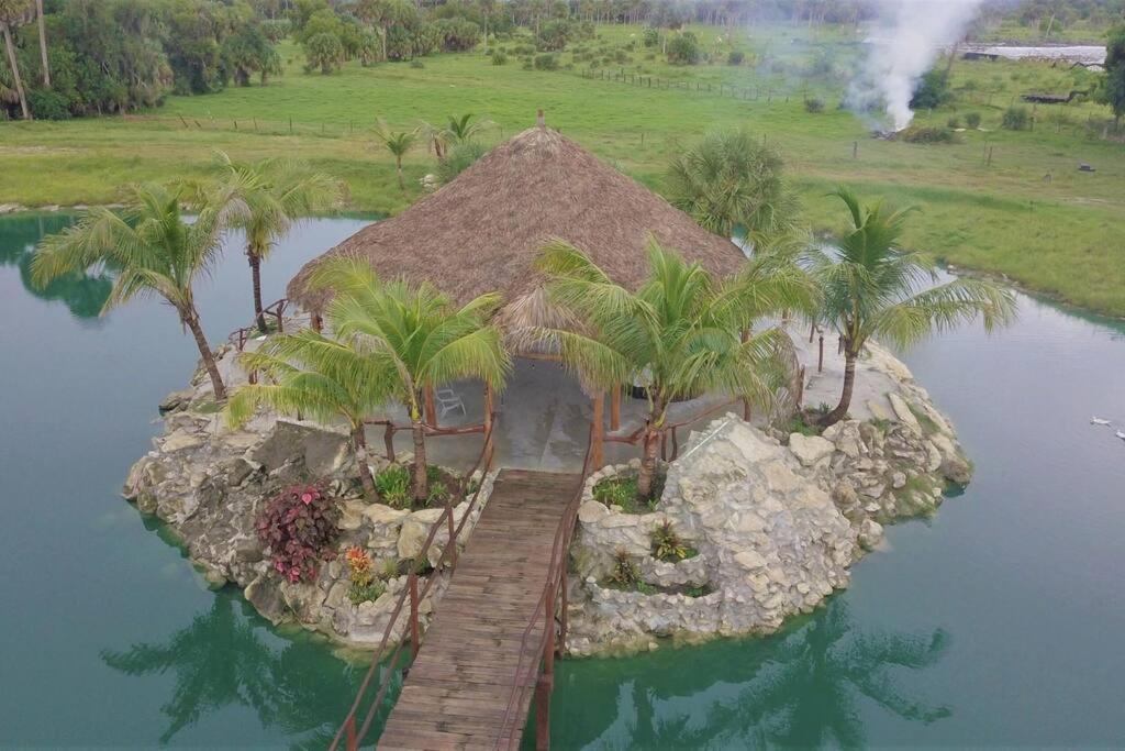 Beautiful Vacation Home Across From Lake Okeechobee view 2