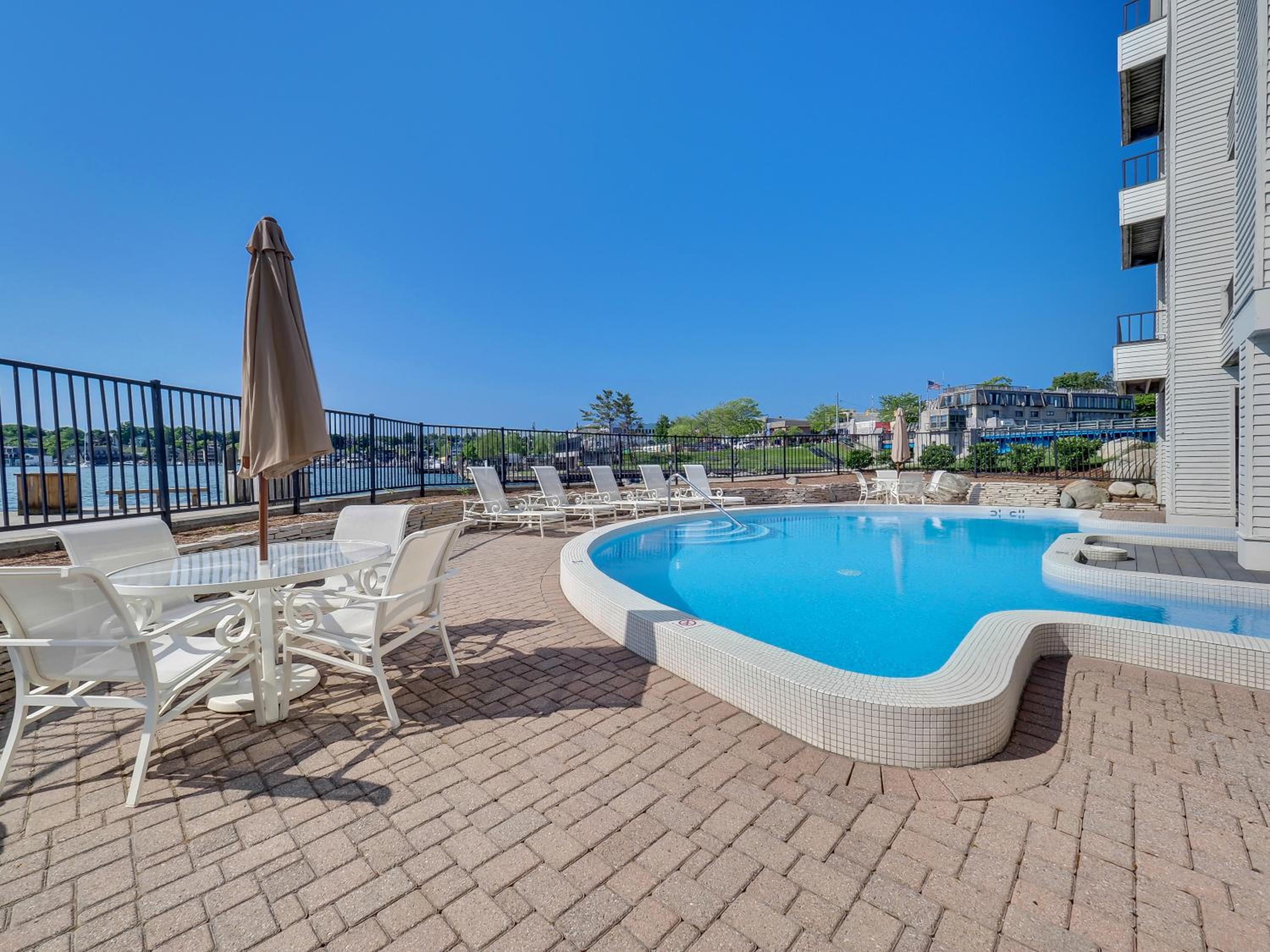 117B Edgewater Inn view 5
