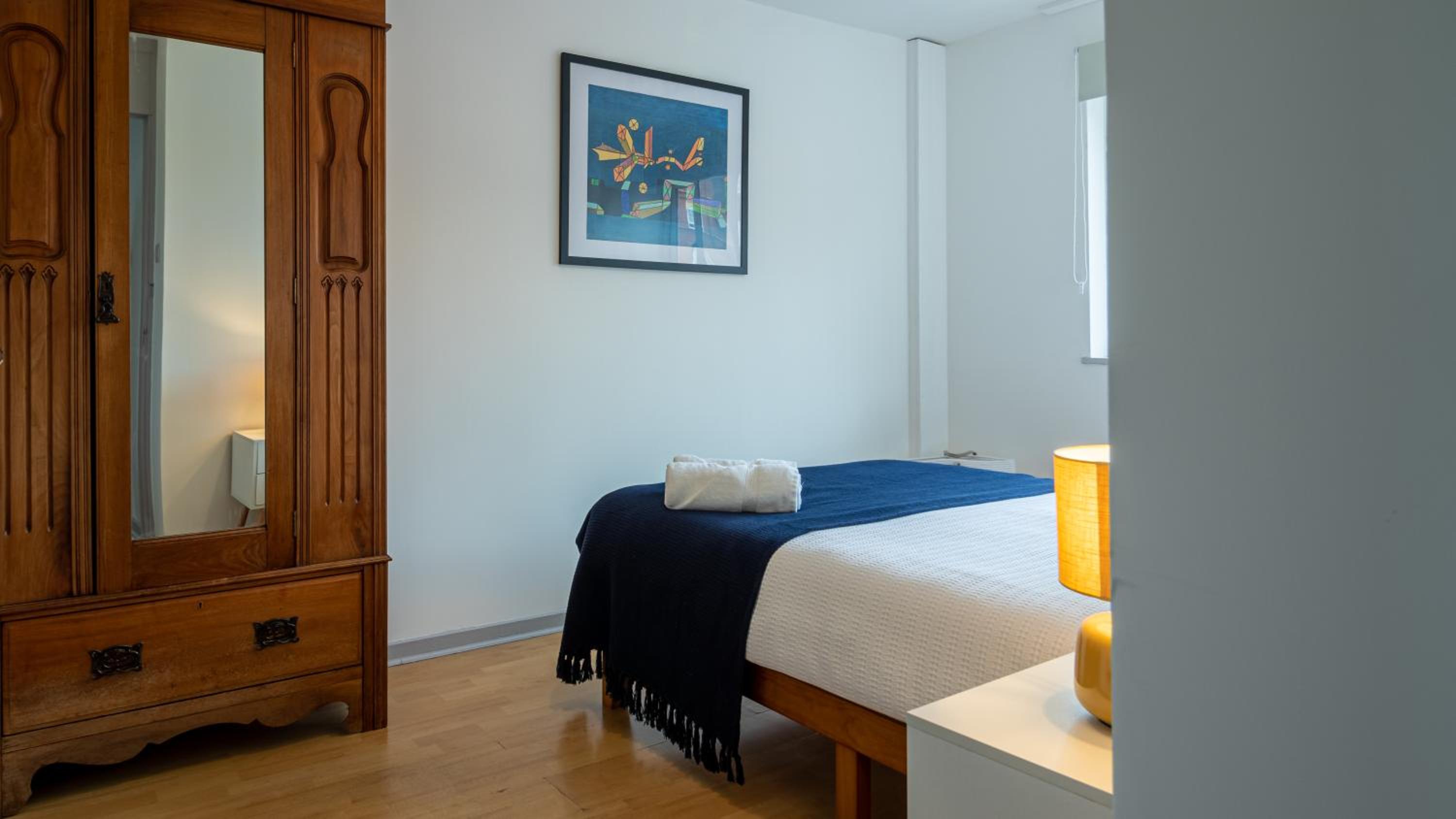 London Bridge 3 Bedroom House with reception room, office and private garden