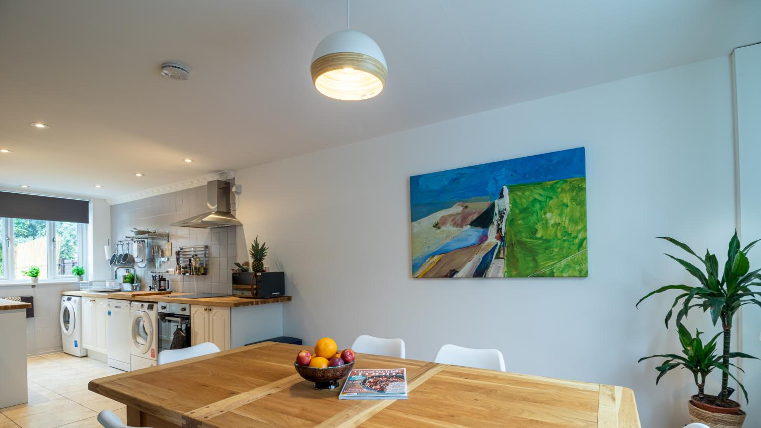 London Bridge 3 Bedroom House with reception room, office and private garden