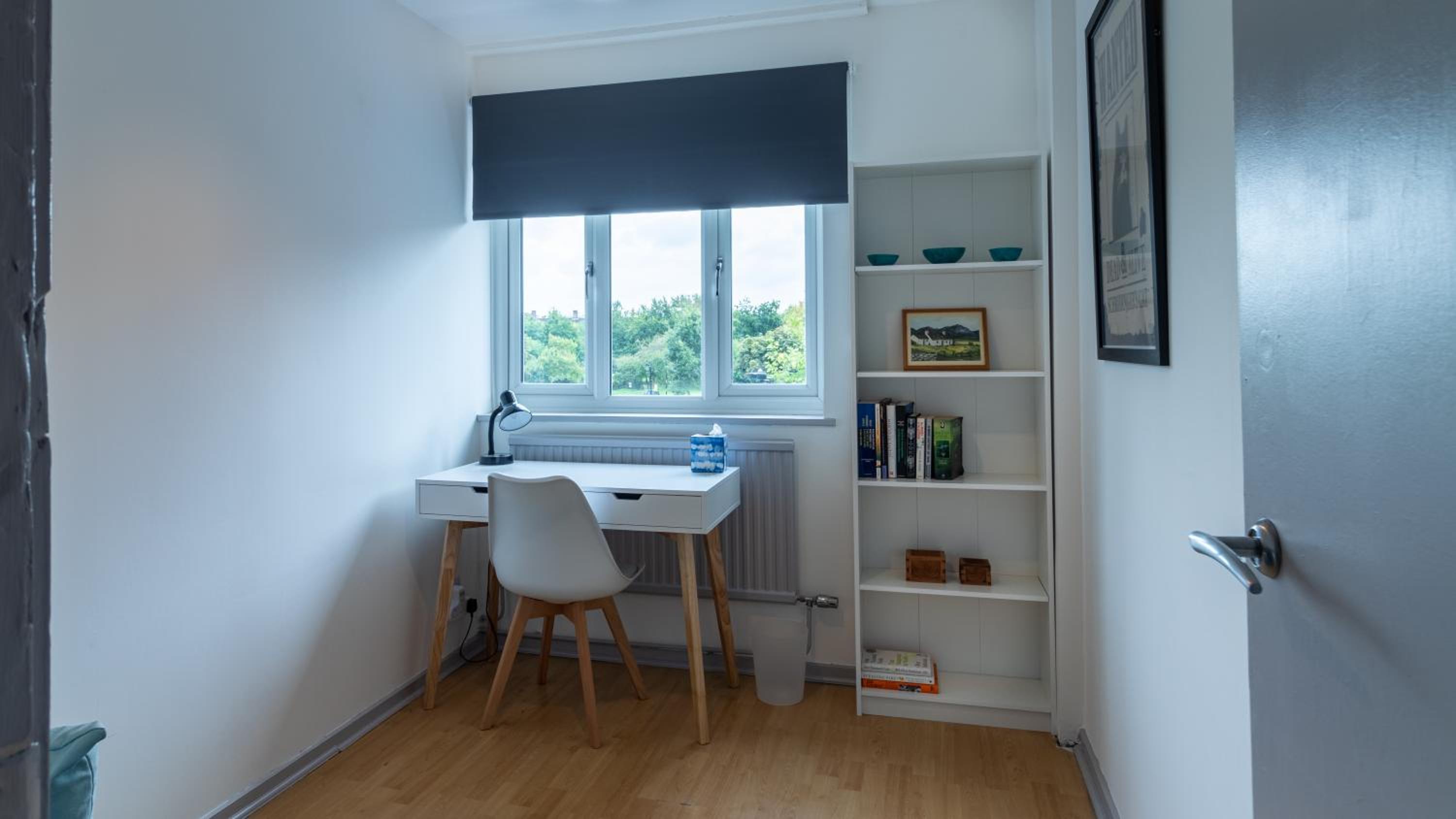 London Bridge 3 Bedroom House with reception room, office and private garden