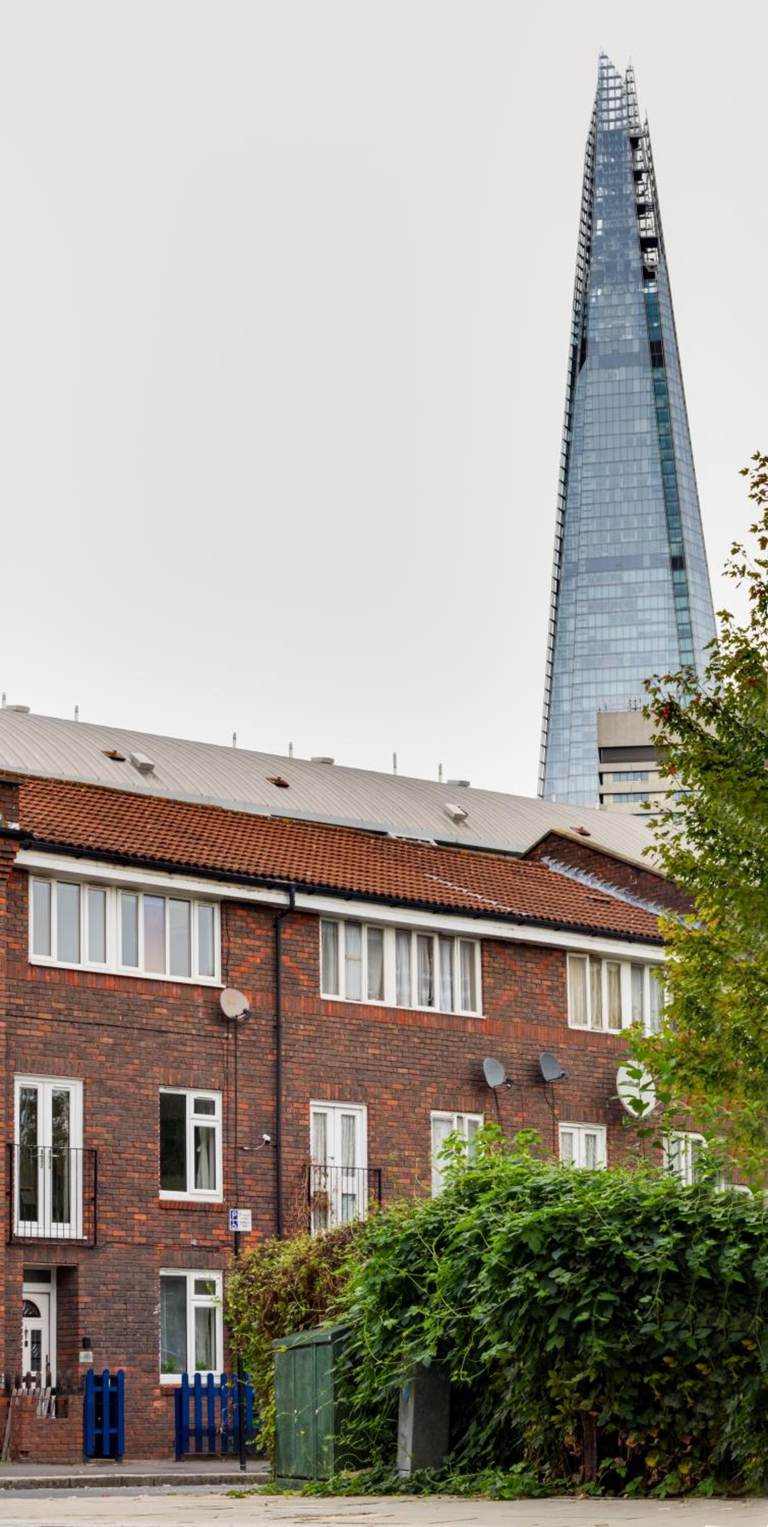 London Bridge 3 Bedroom House with reception room, office and private garden