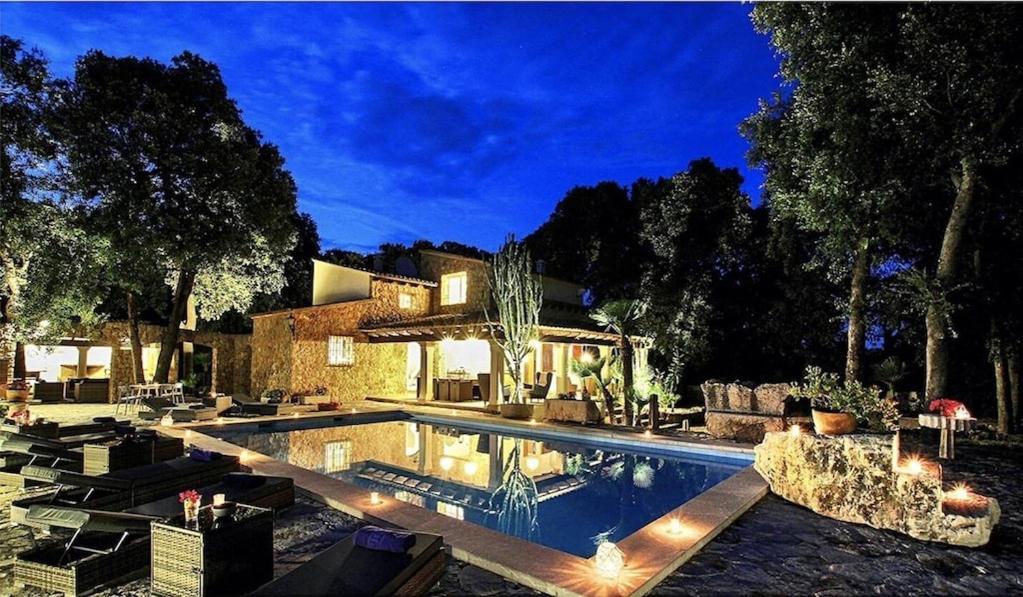 Spectacular newly renovated villa in Pollensa by Renthousing