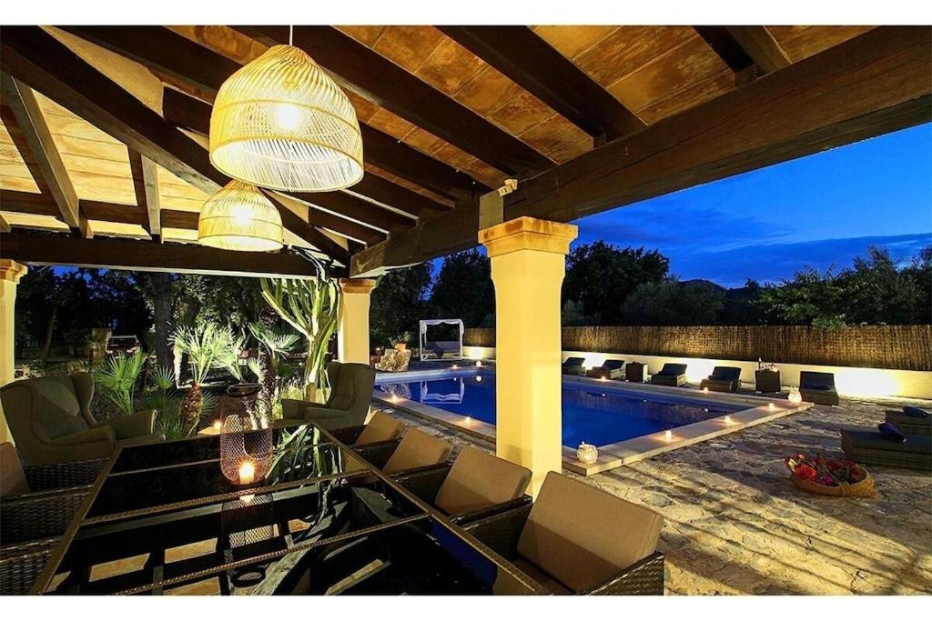 Spectacular newly renovated villa in Pollensa by Renthousing