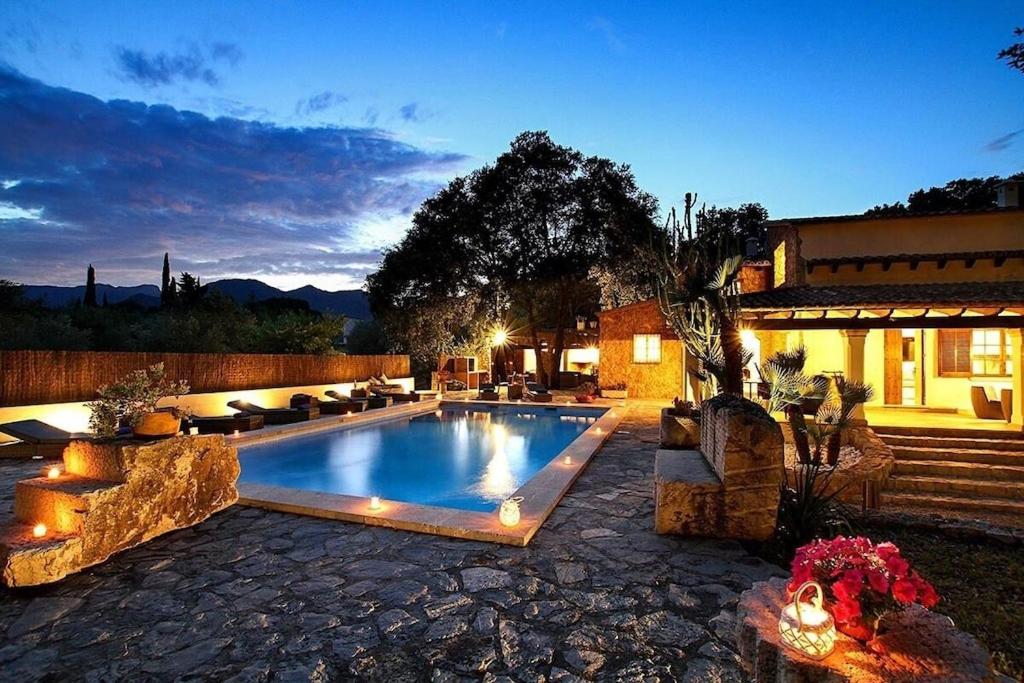 Spectacular newly renovated villa in Pollensa by Renthousing