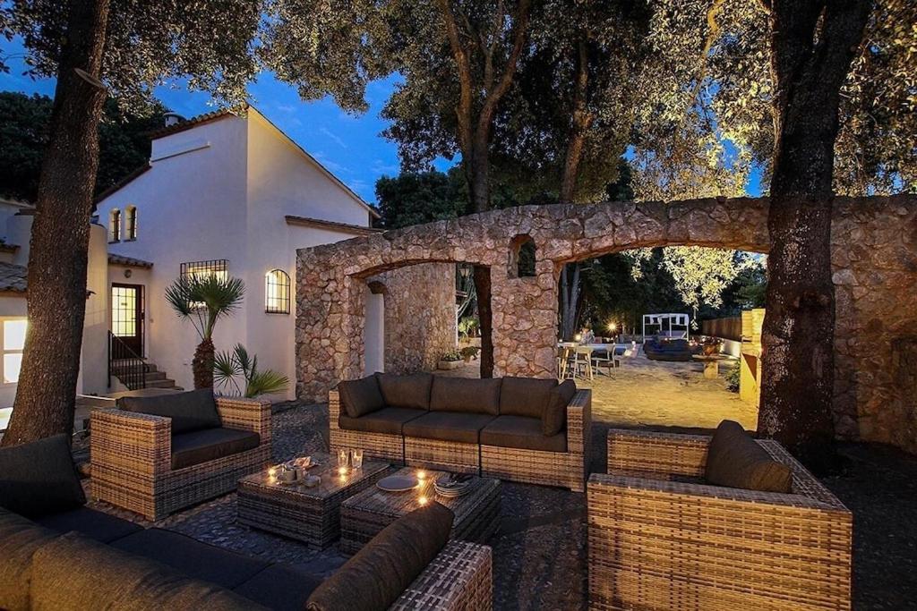 Spectacular newly renovated villa in Pollensa by Renthousing