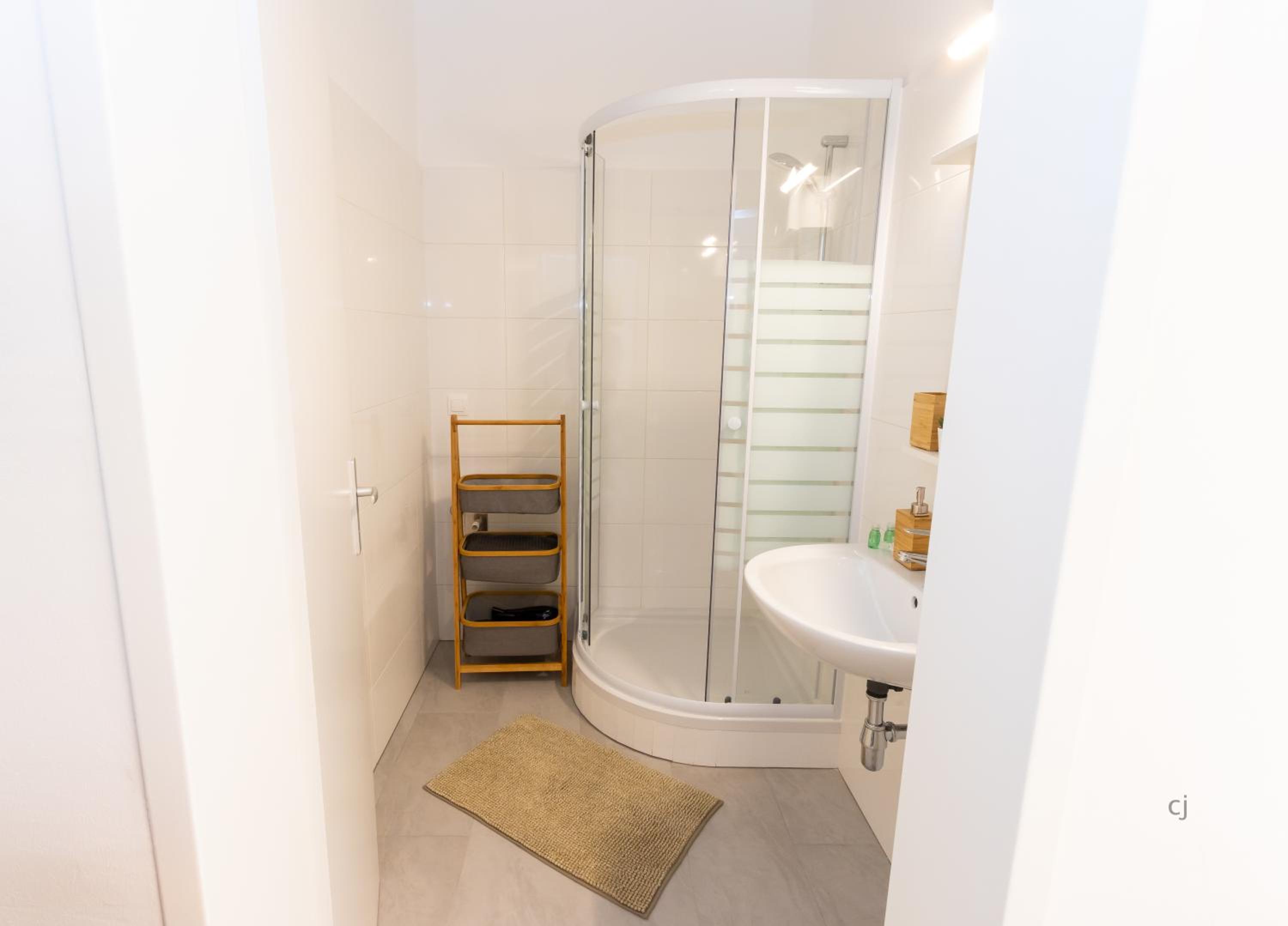 The Vienna Stay by Radiant