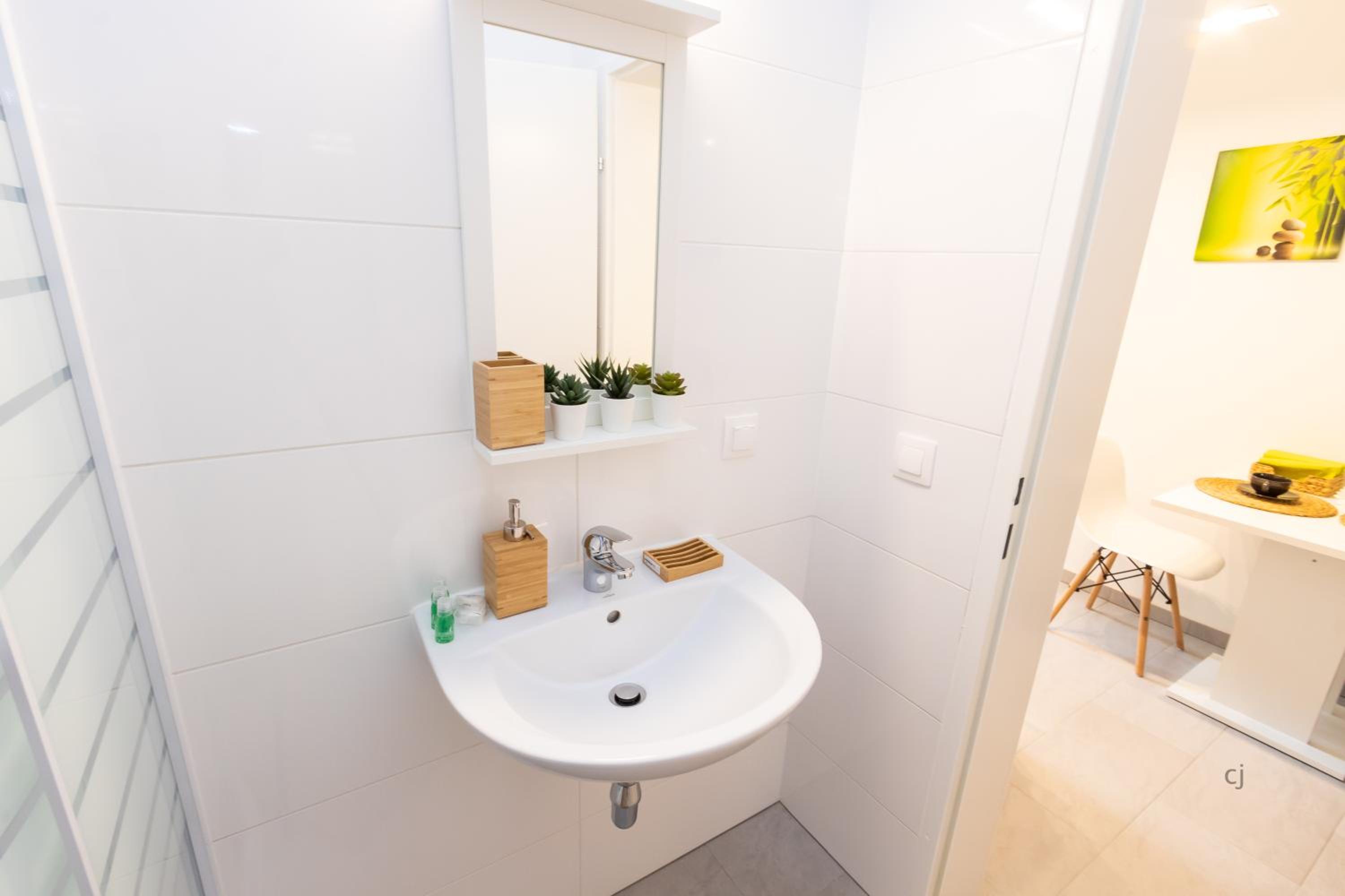 The Vienna Stay by Radiant