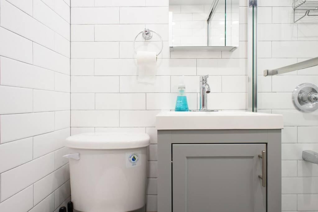 350-2A Prime gramercy Newly renovated 1BR sleeps 4