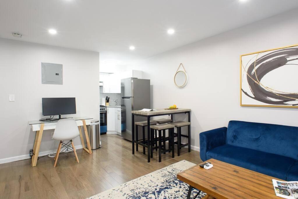350-2A Prime gramercy Newly renovated 1BR sleeps 4