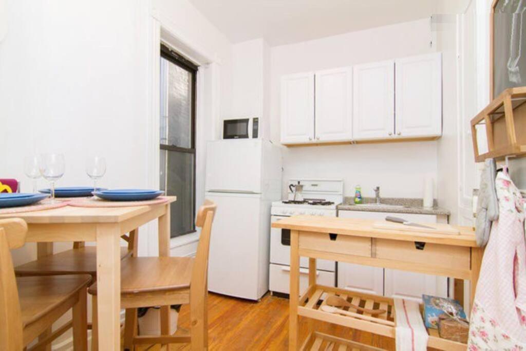 211-3 Prime Union Square Large 1BR Great value