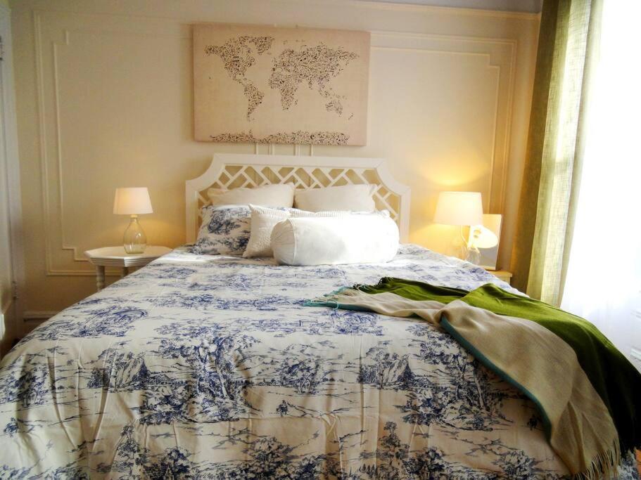 211-3 Prime Union Square Large 1BR Great value