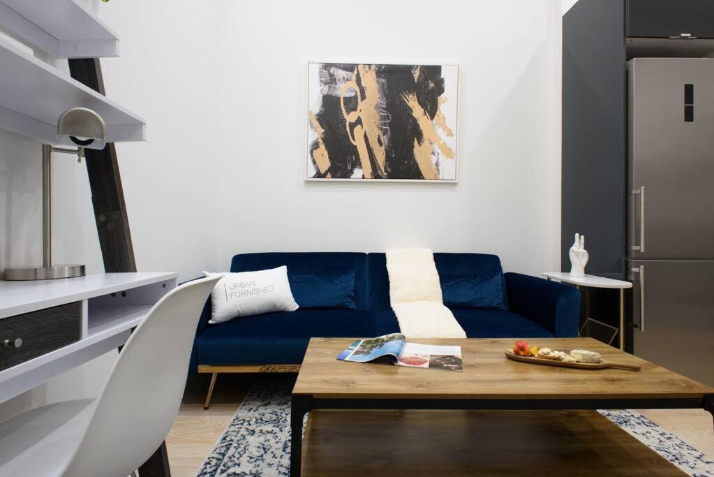 78-4D Quality 1br W&D SKYLIGHT By Central Park