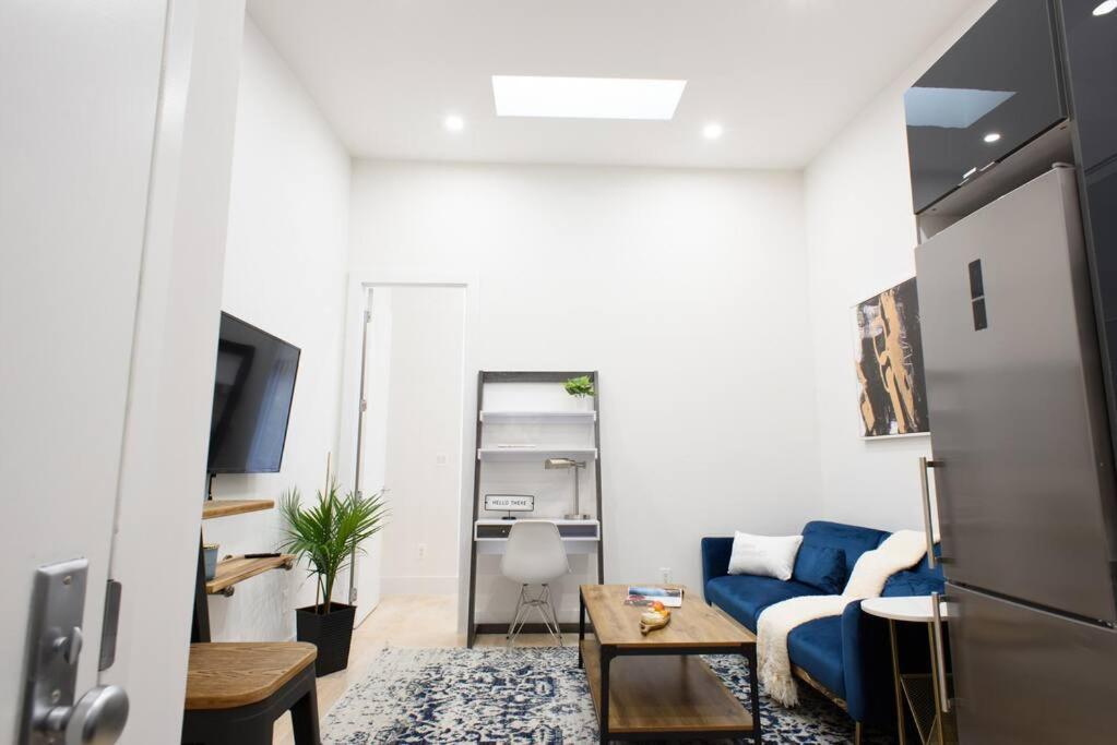 78-4D Quality 1br W&D SKYLIGHT By Central Park