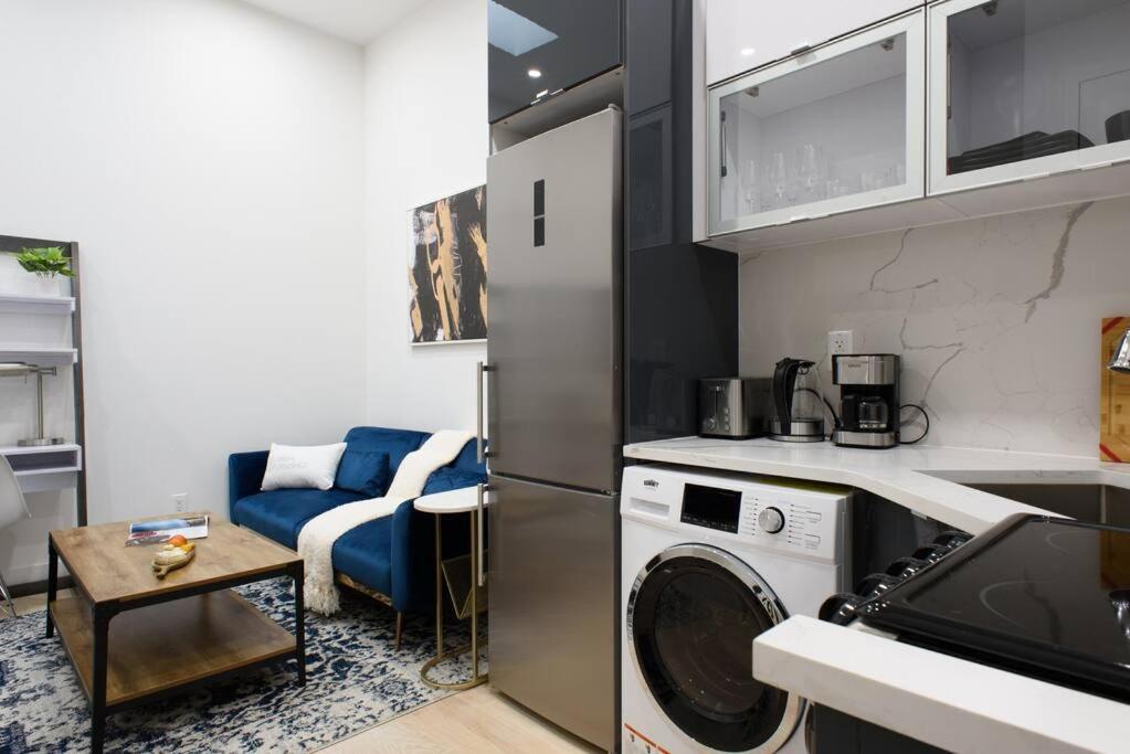 78-4D Quality 1br W&D SKYLIGHT By Central Park