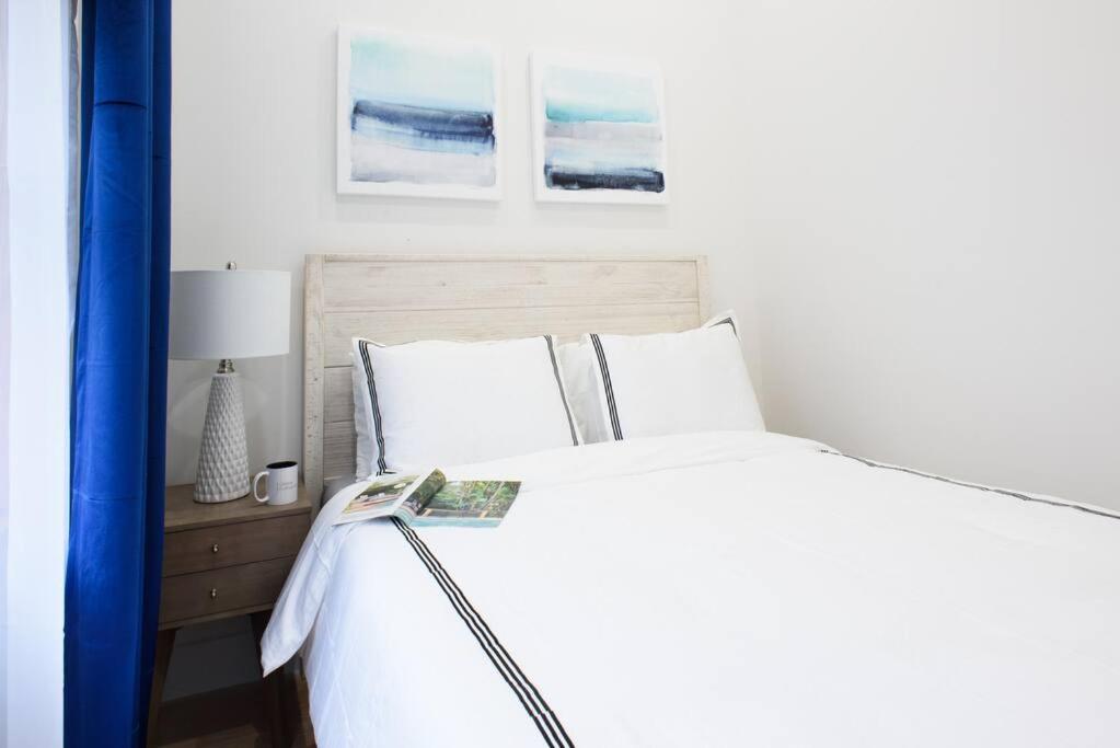 78-4D Quality 1br W&D SKYLIGHT By Central Park