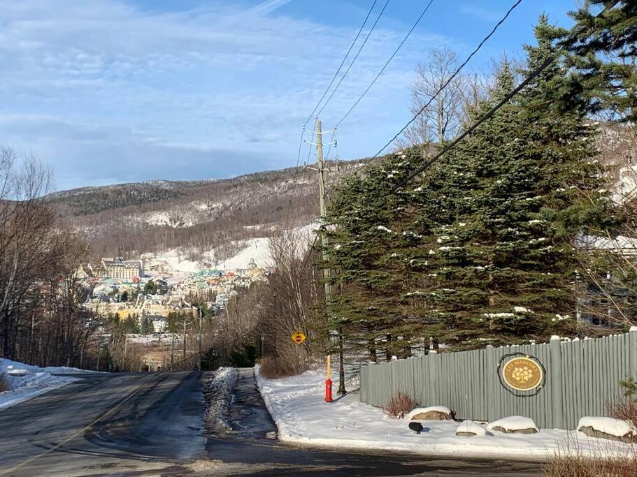 Chalet-Style Condo - 5 minutes to Lifts and village!
