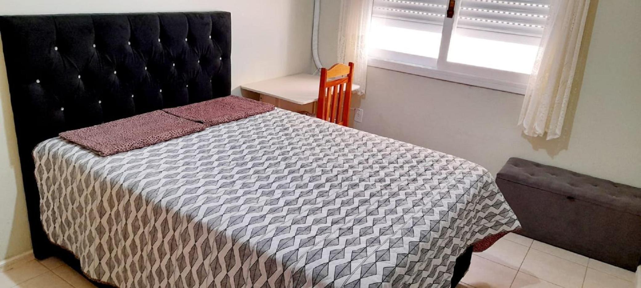 Apartamento na UBATUBA há 1 quadra do mar com AR view 4