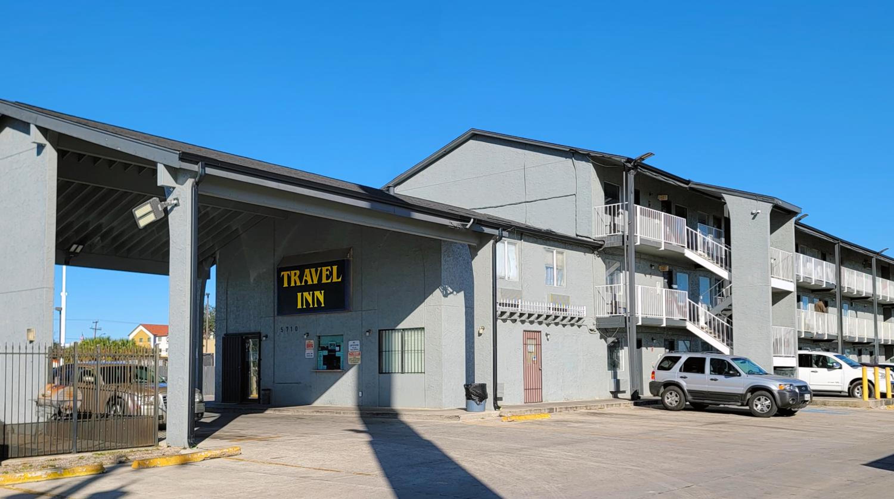 Travel Inn San Antonio view 3