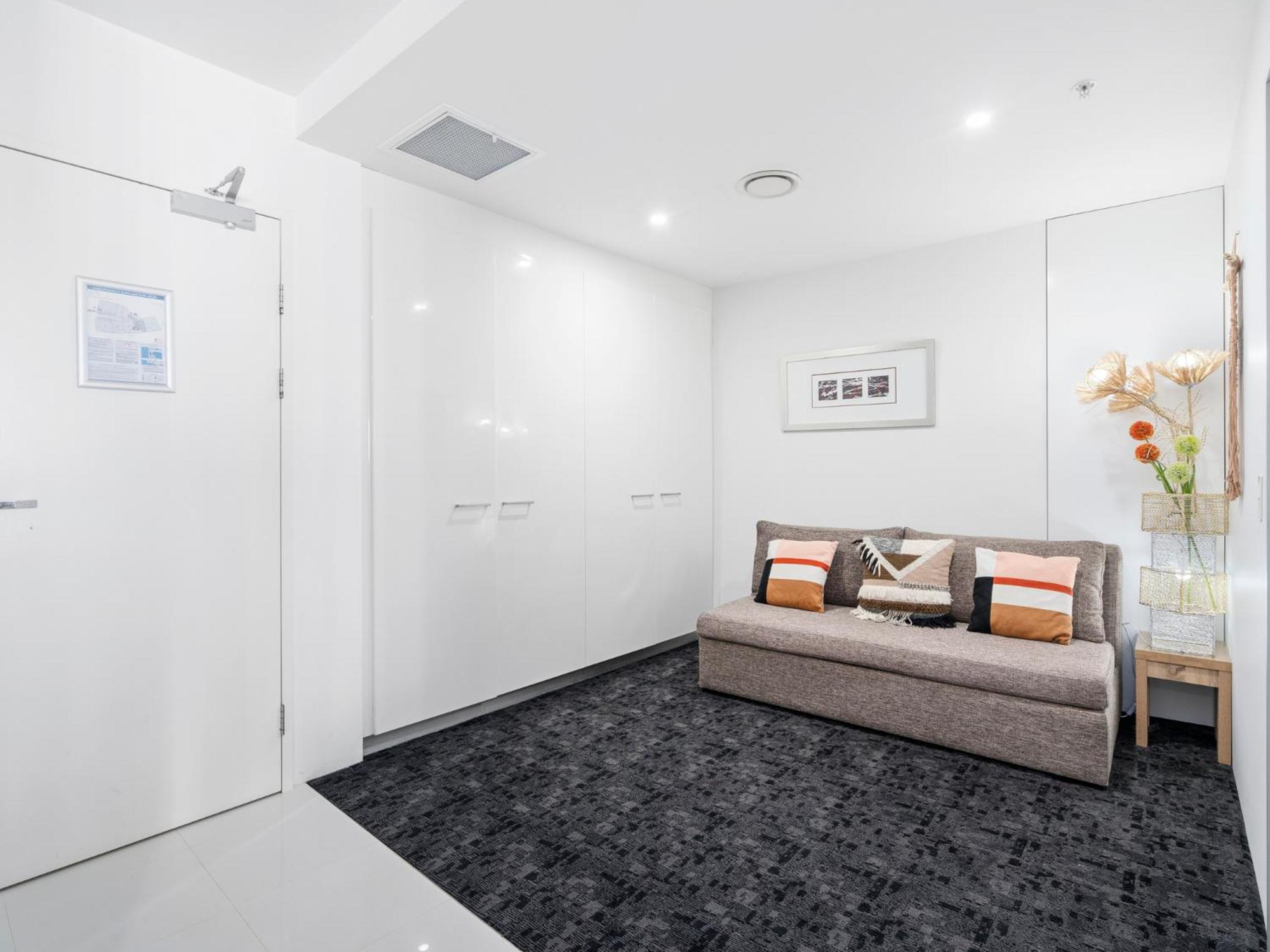 Circle on Cavill - Hosted by Coastal Letting Co.