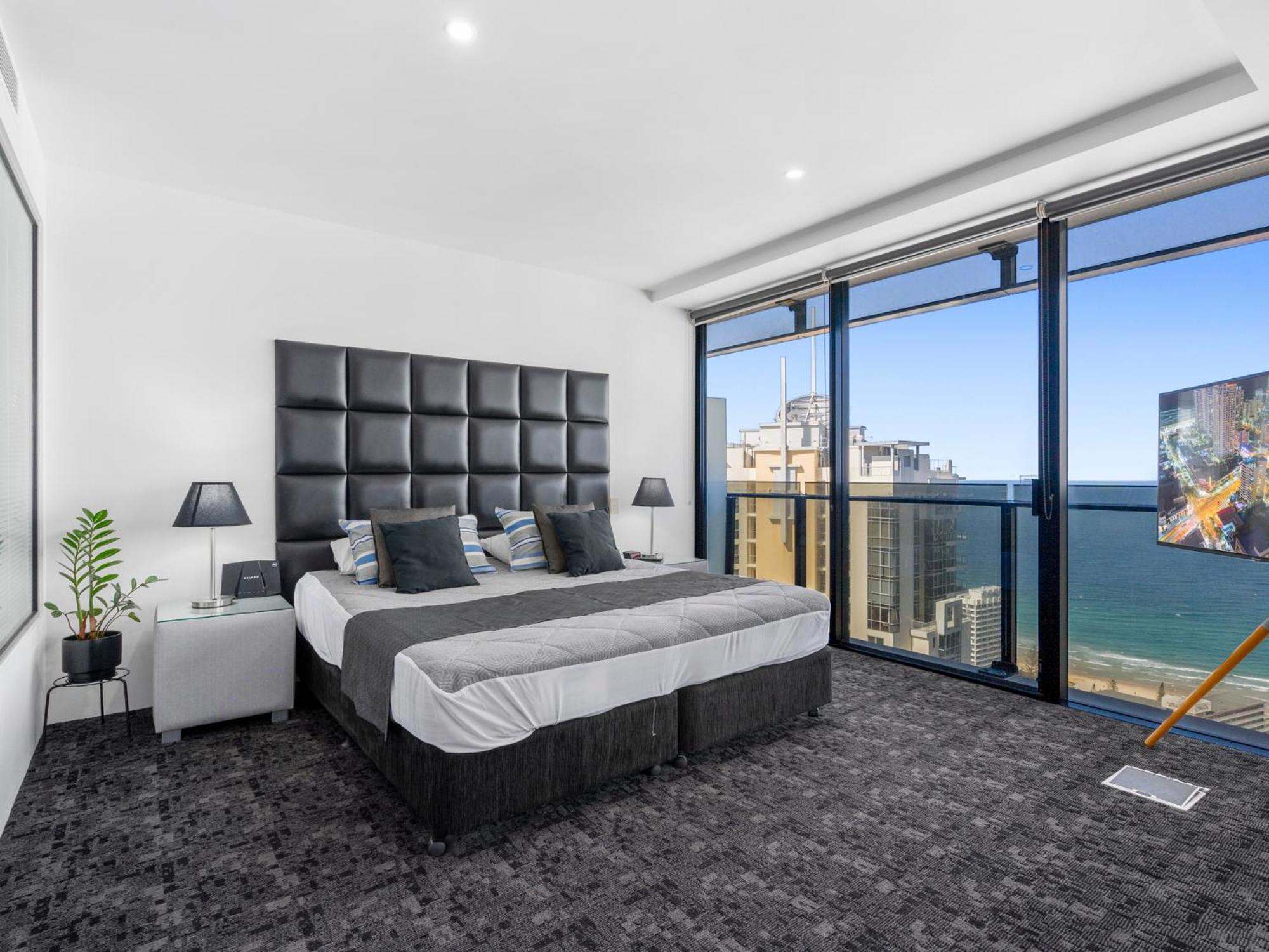 Circle on Cavill - Hosted by Coastal Letting Co.