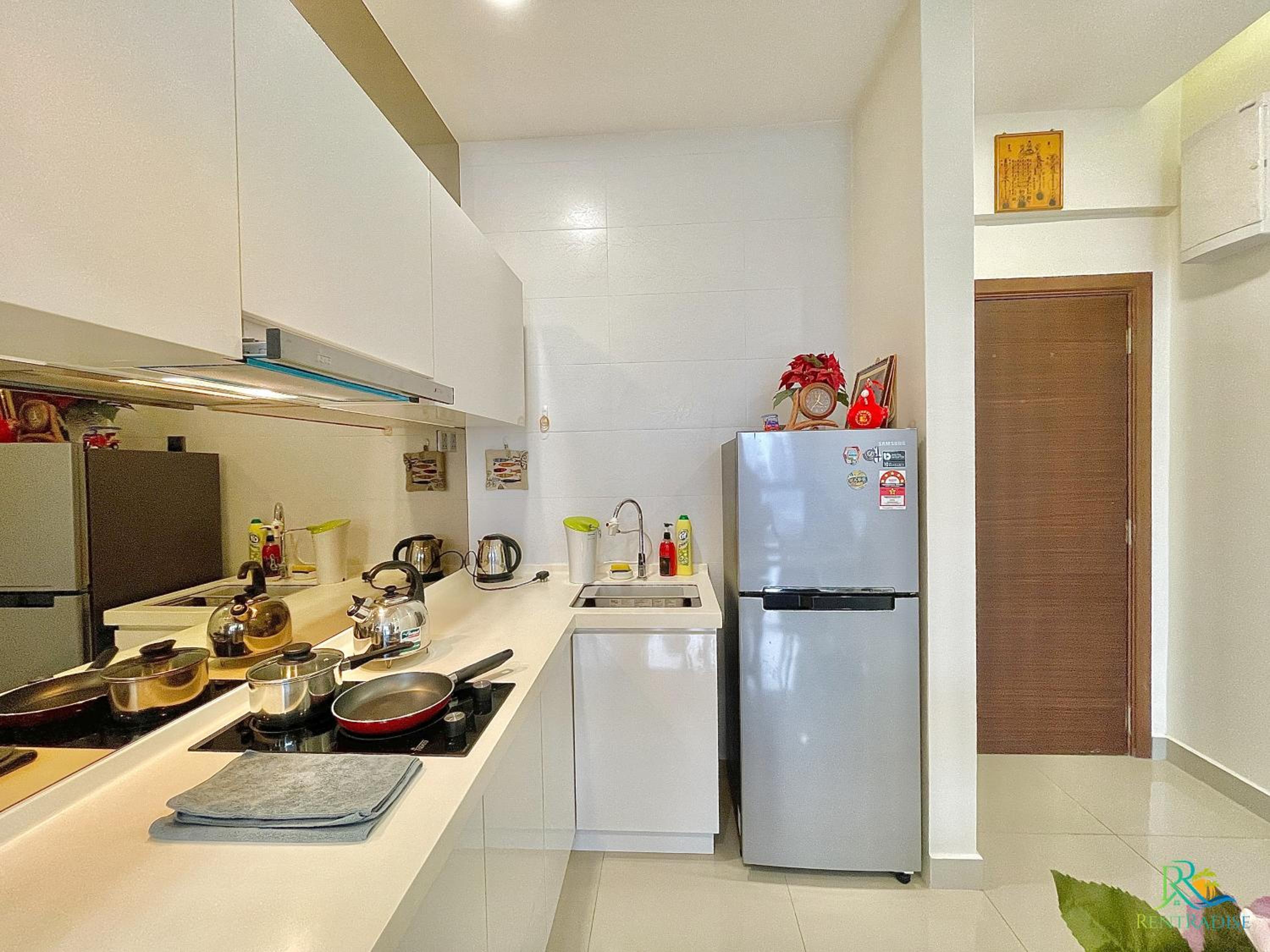 VSummer Suites by RR JBcity