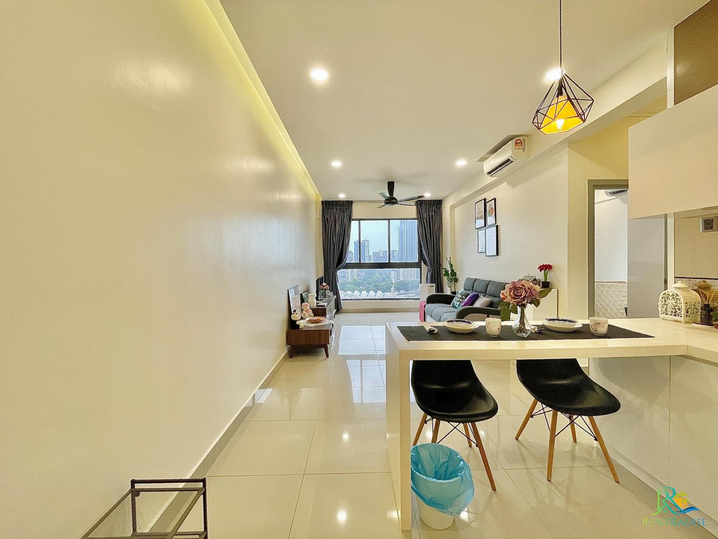 VSummer Suites by RR JBcity