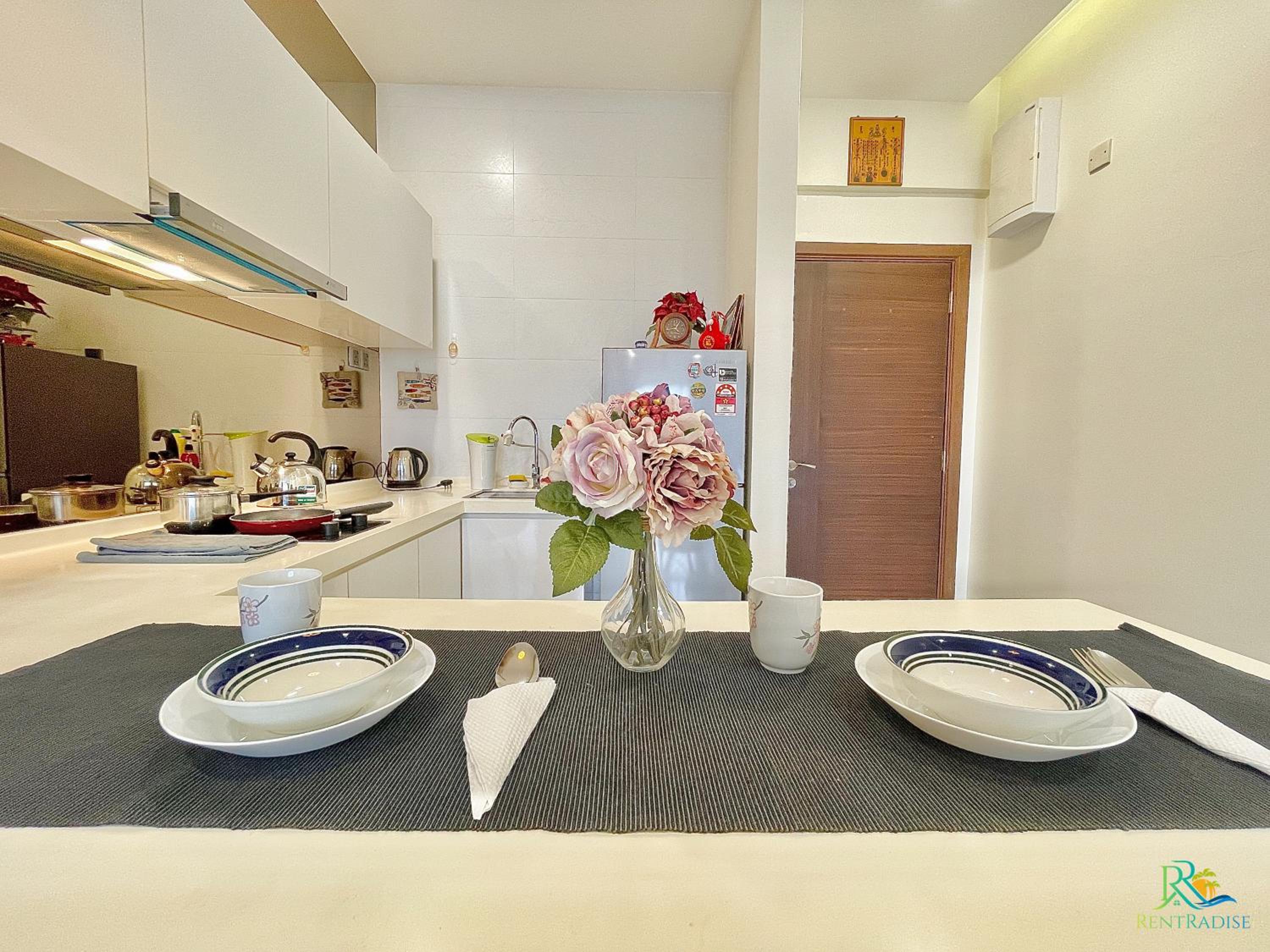 VSummer Suites by RR JBcity