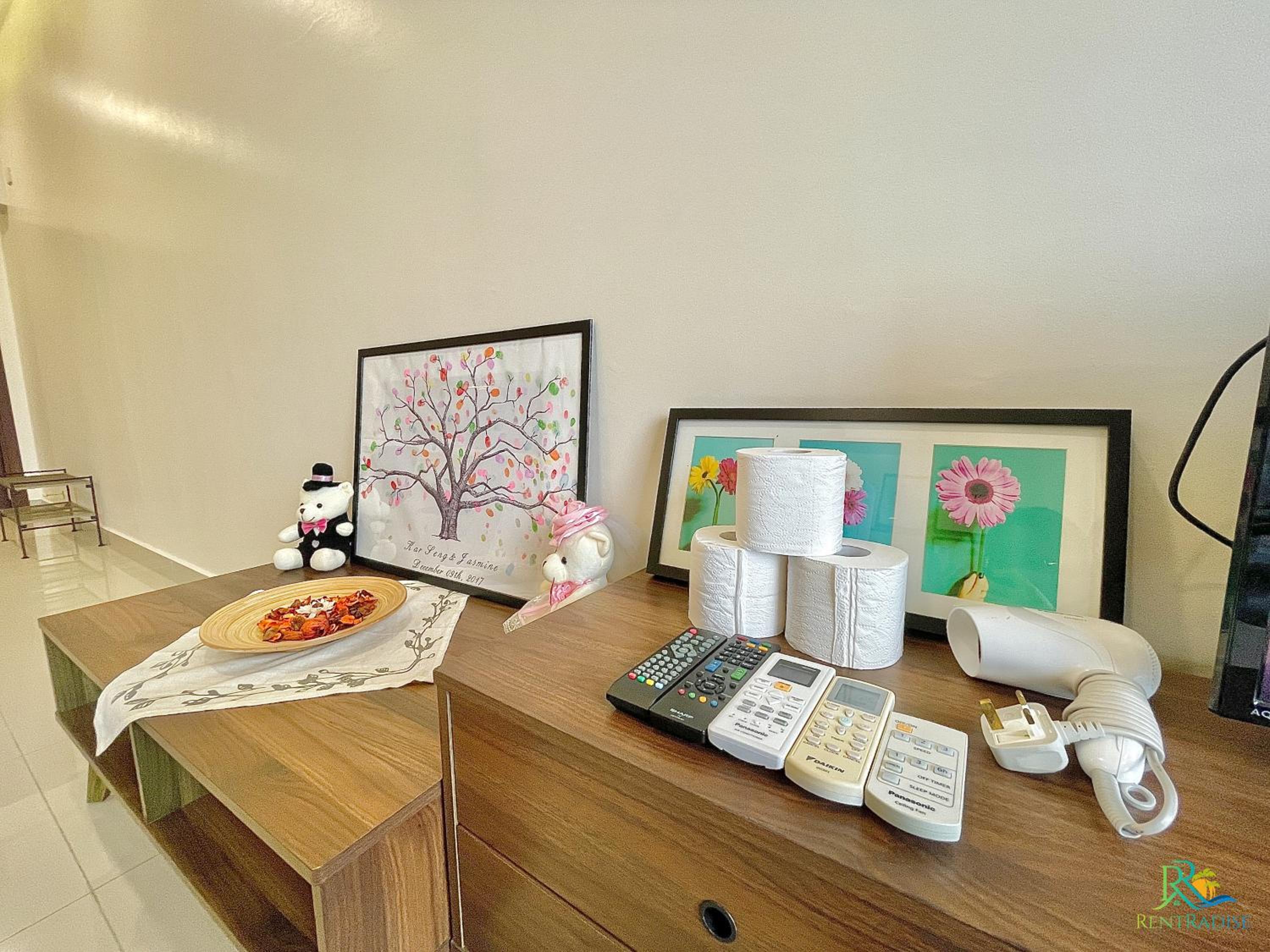 VSummer Suites by RR JBcity