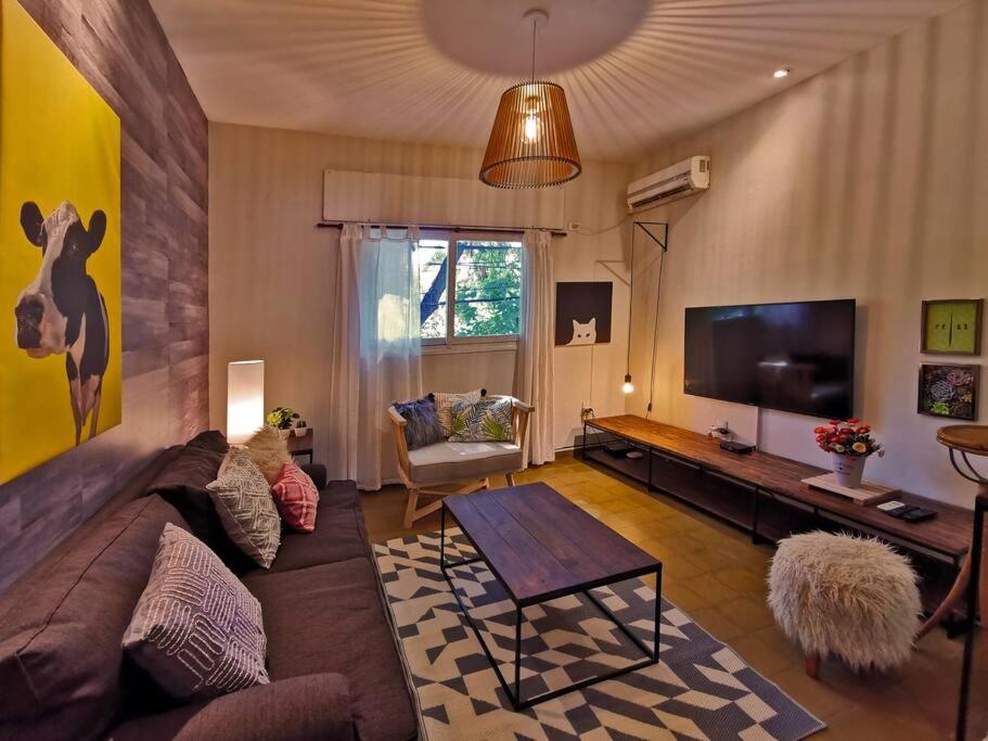 !!CENTRAL LOCATION!! full house 6 for persons