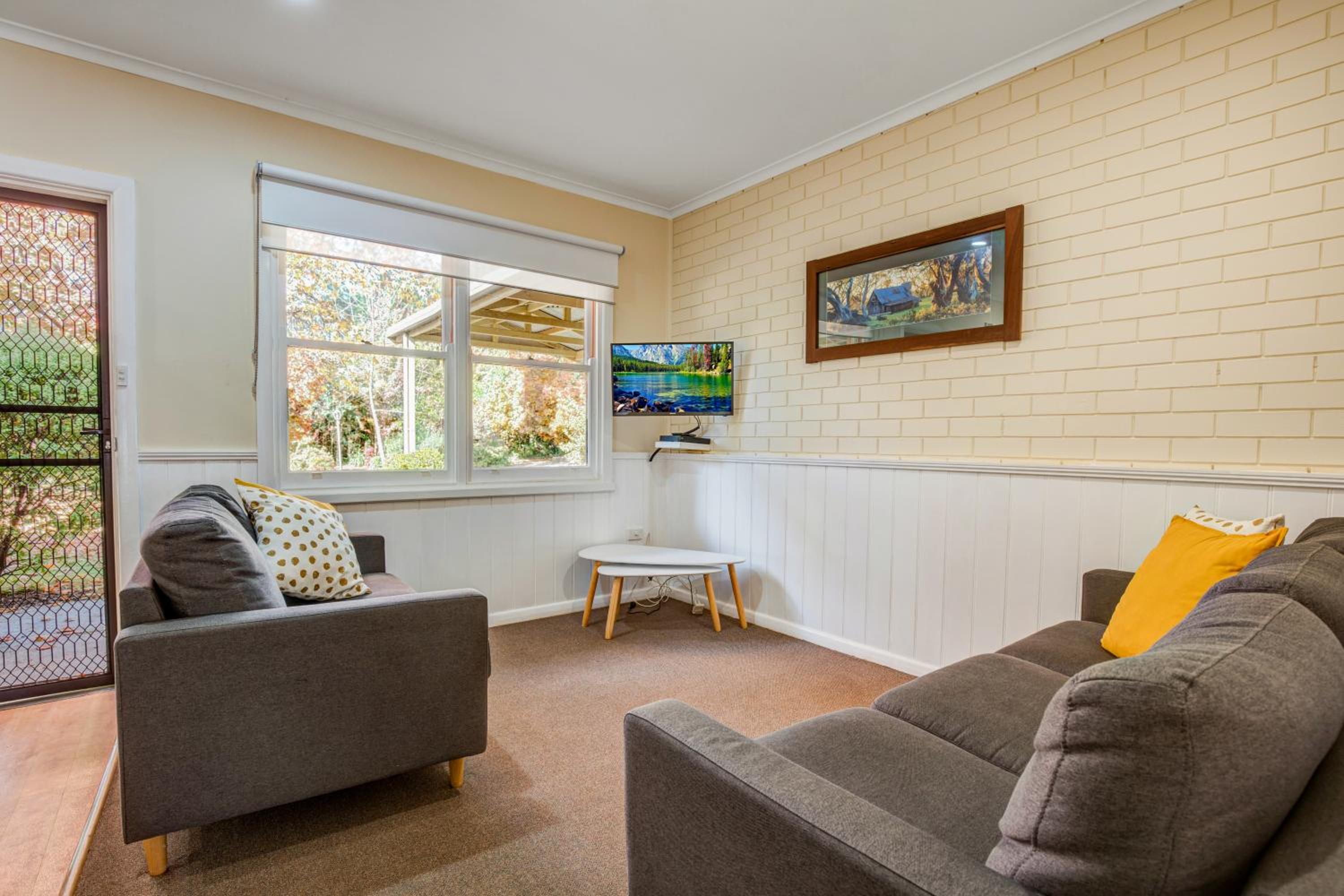Viewhill Holiday Units - Bright