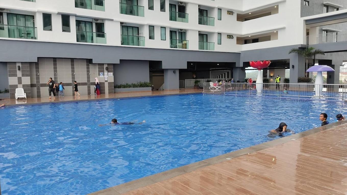Vista Bangi Soho UKM, Swimming pool & River view photo 5
