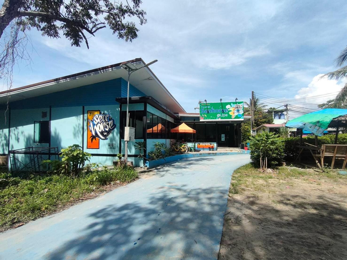 Hotel Seahorse Lipe Hostel - Image 1