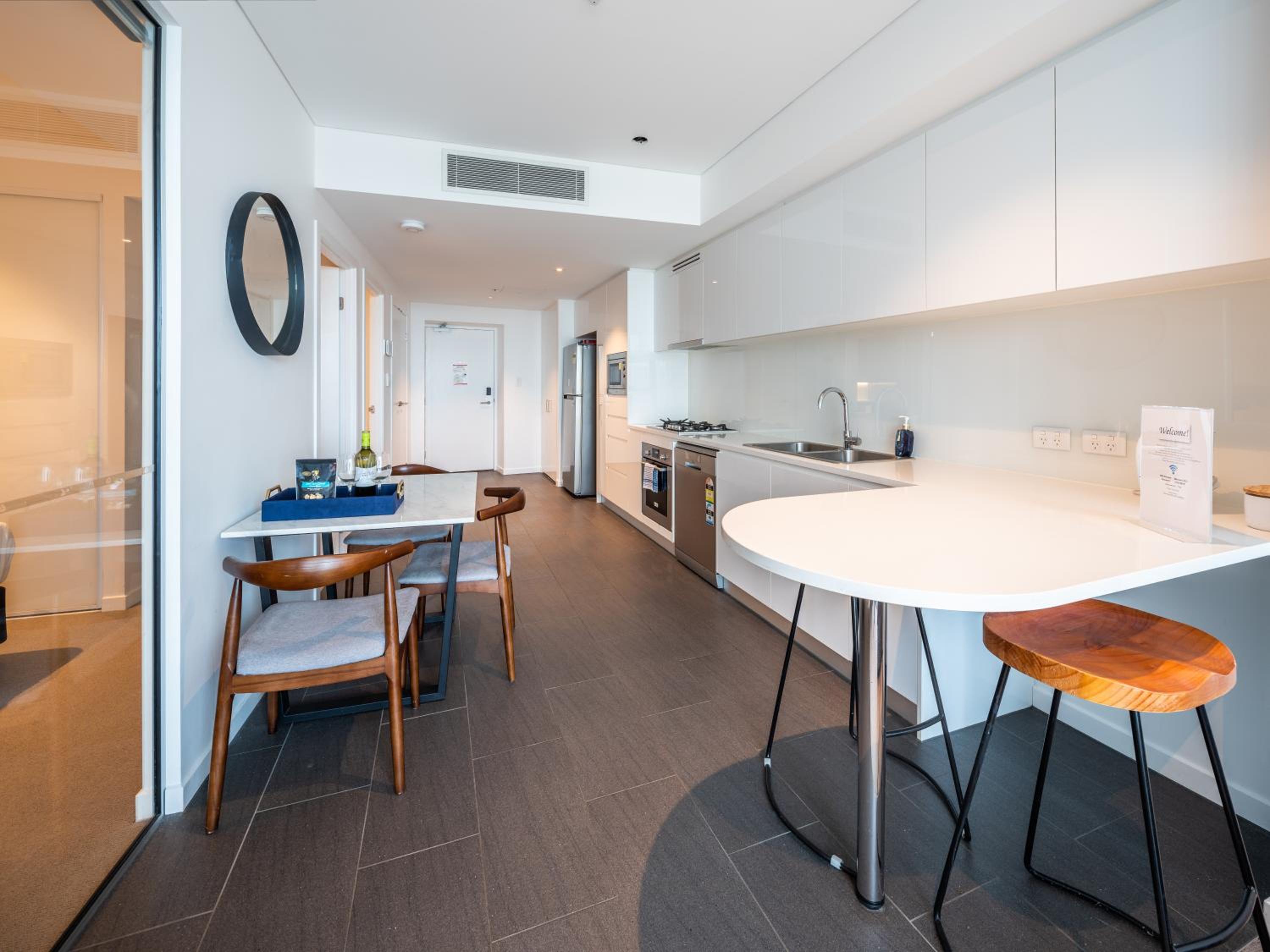 Lvl 24 Bluey Themed family apartment in the heart of CBD by Stylish Stays