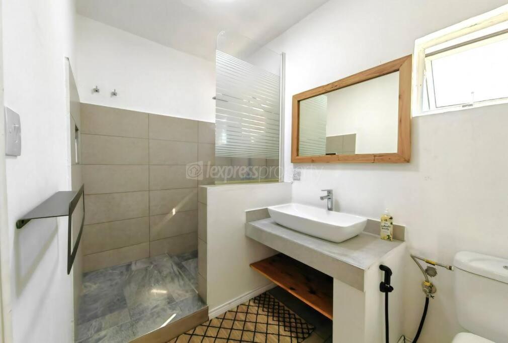 Summerhouse with all amenities. view 2