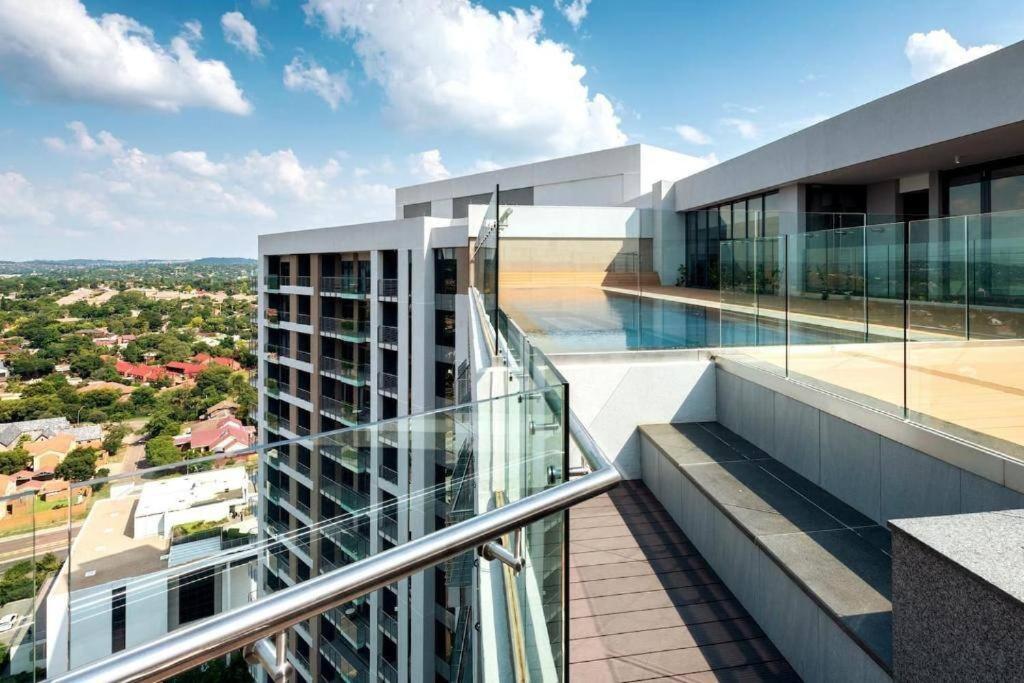 Menlyn Maine Gem view 4