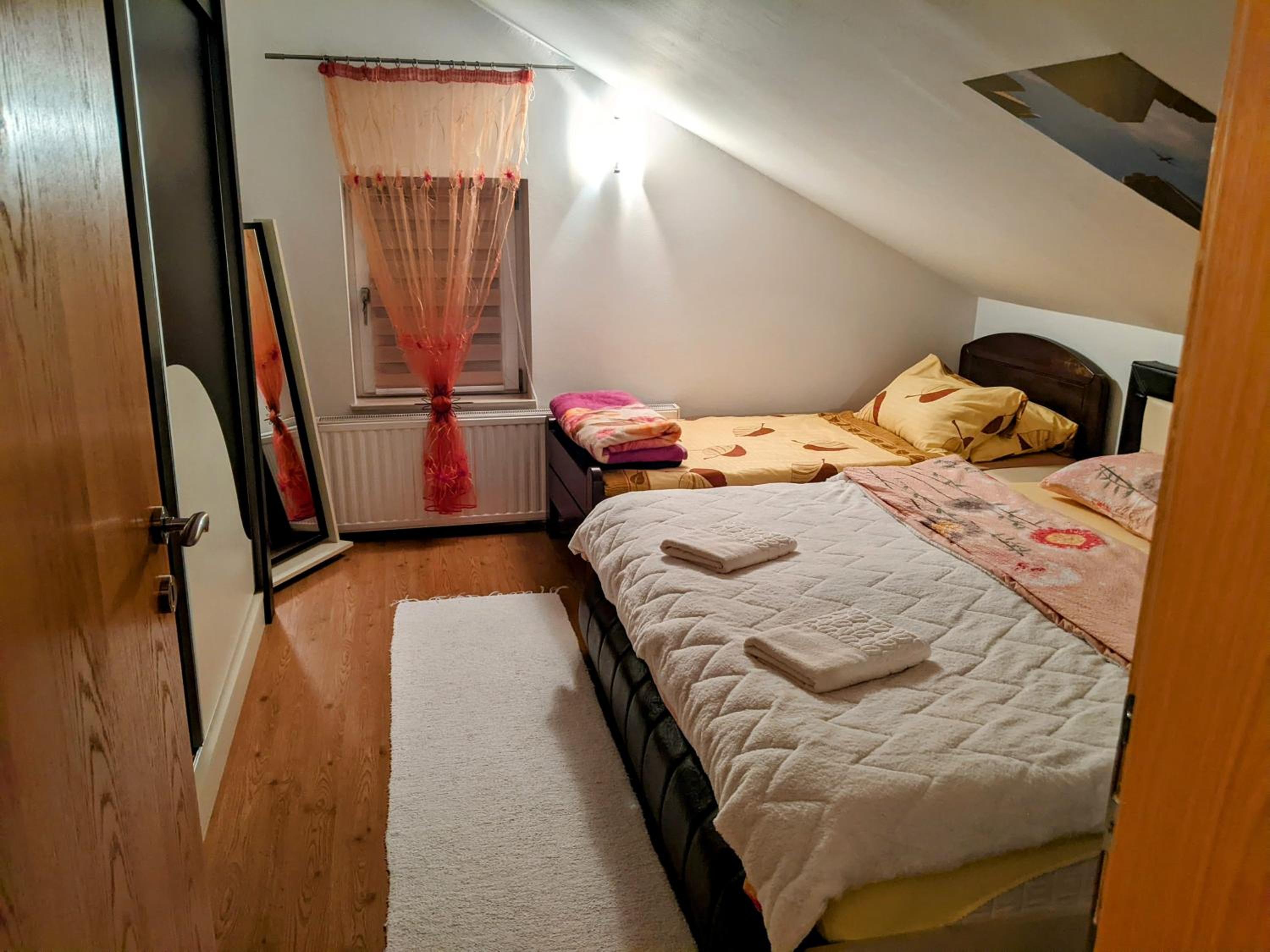 Apartmani Hrastik 2