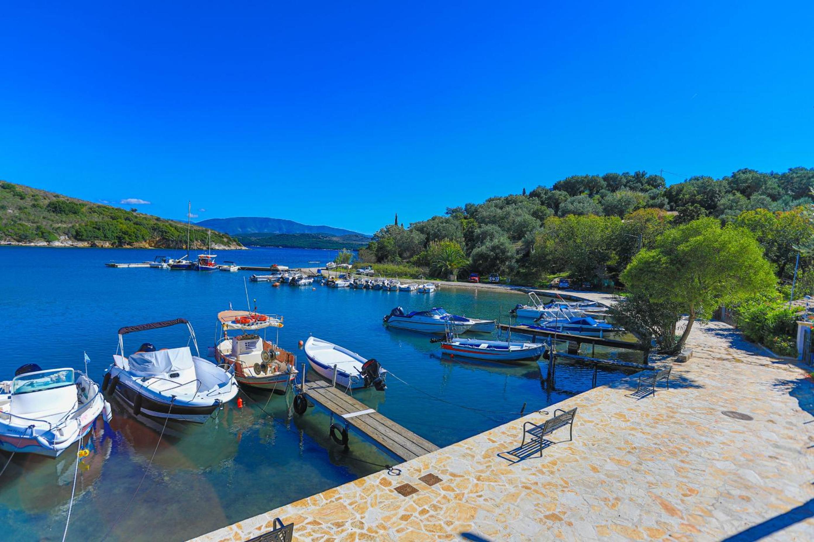 Alexandra Bay Front view 2
