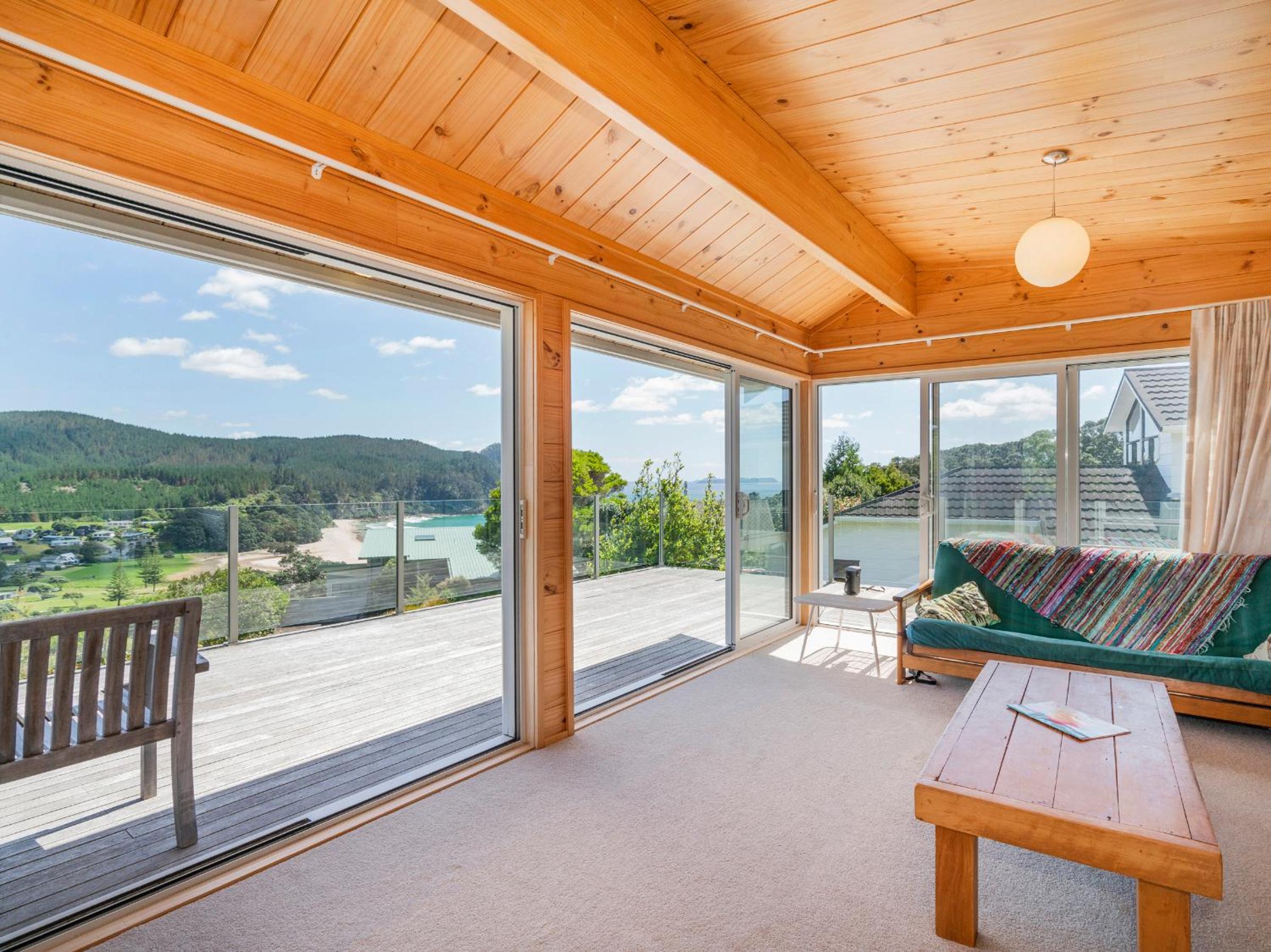 Onemana Lookout - Onemana Holiday Home