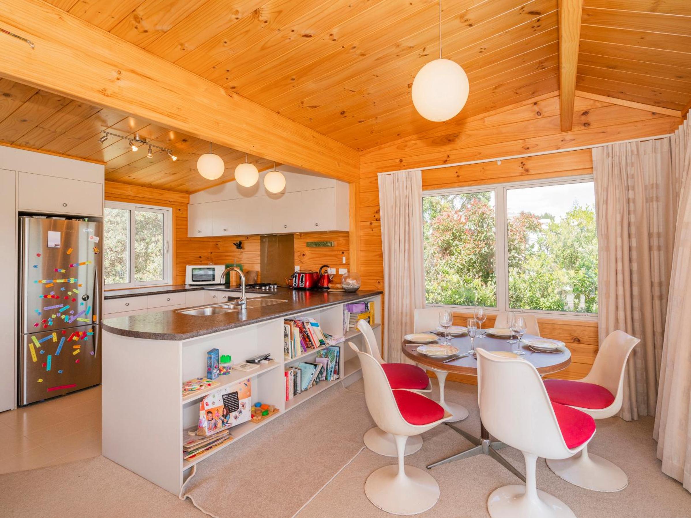Onemana Lookout - Onemana Holiday Home