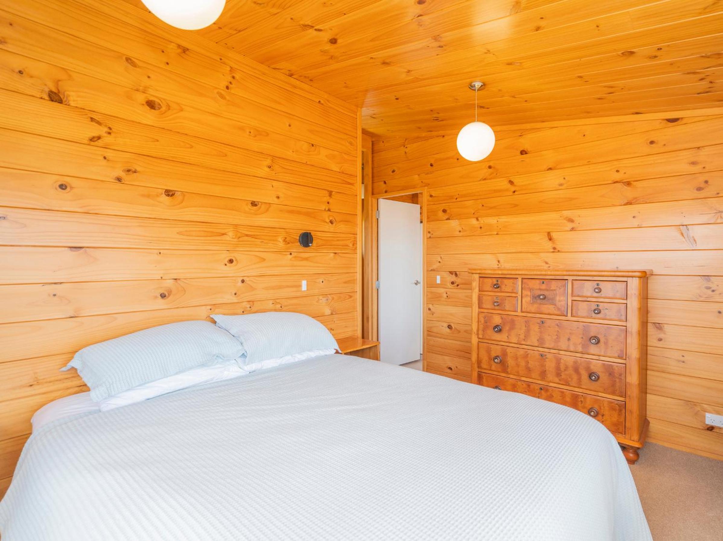 Onemana Lookout - Onemana Holiday Home